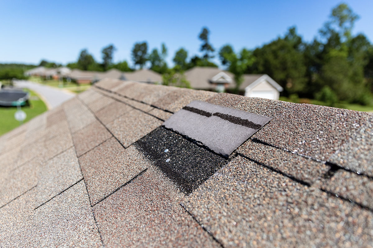 Roofing Issues that Require a Qualified Roofing Contractor