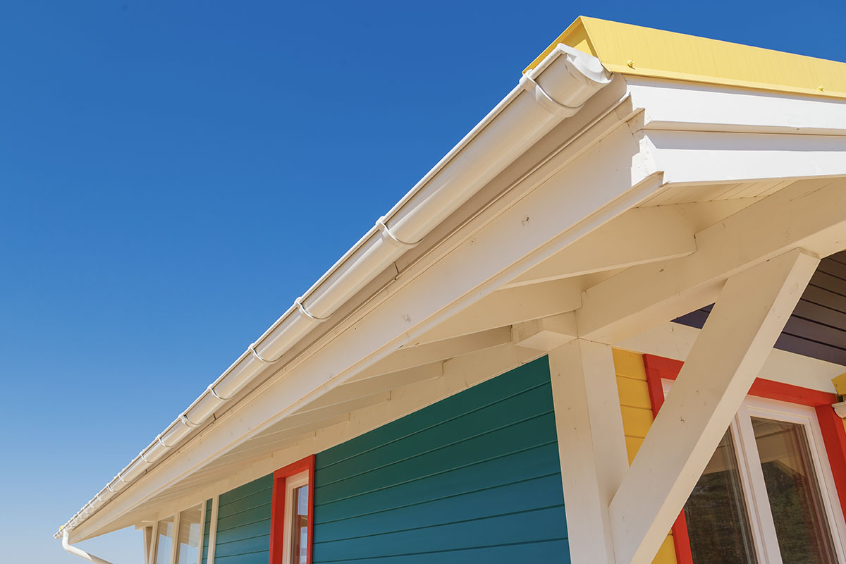 Seamless Gutters vs. Regular Gutters